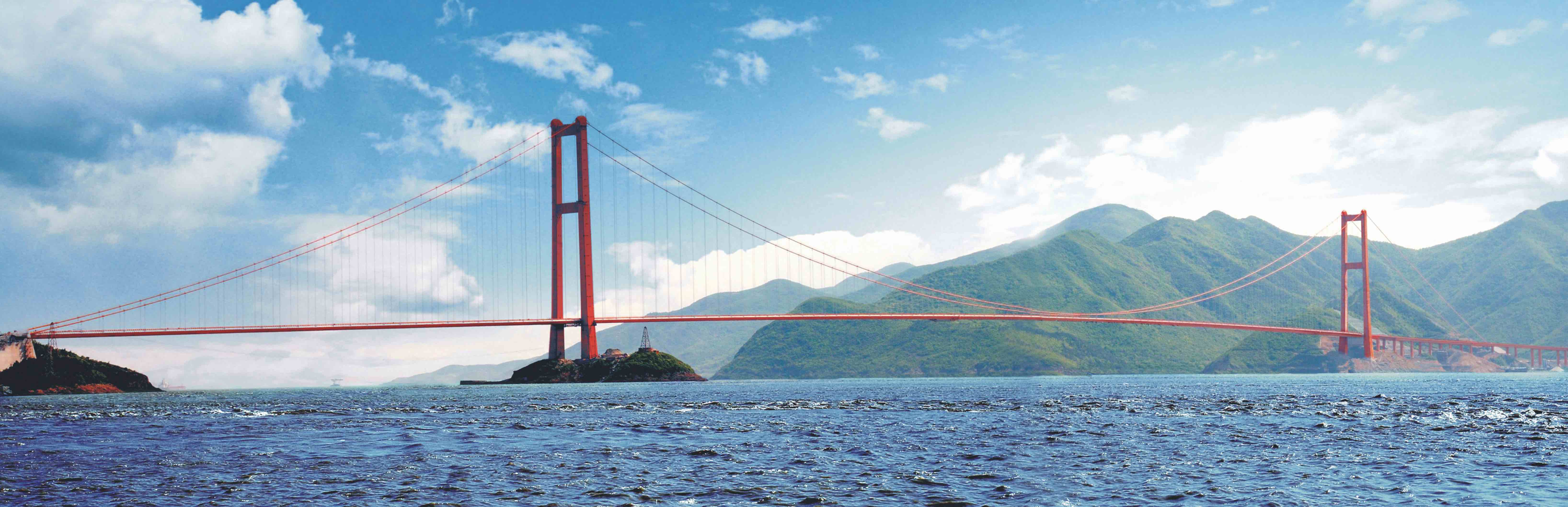 1、浙江舟山西堠門跨海大橋，主跨1650米的懸索跨海特大橋，居中國(guó)第一，世界第二，被譽(yù)為“神州第一橋”，獲得國(guó)際橋梁“古斯塔夫林德薩爾獎(jiǎng)、2015年菲迪克杰出項(xiàng)目獎(jiǎng)、魯班獎(jiǎng)、詹天佑土木工程大獎(jiǎng)、中國(guó)公路學(xué)會(huì)科技進(jìn)步一等獎(jiǎng)。.jpg